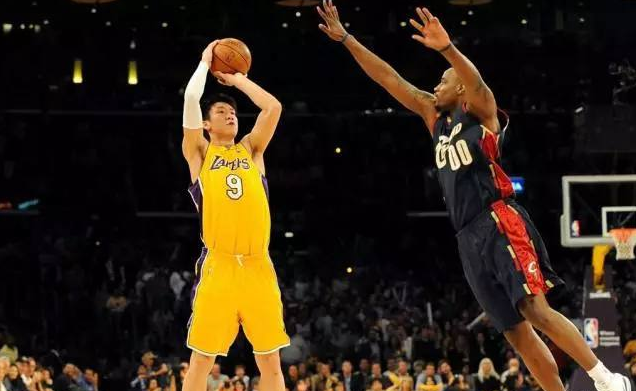 图片报：基米希在加练角球，本赛季他利用角球已送出四次助攻