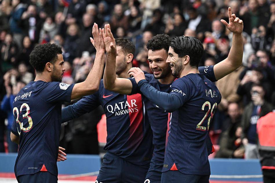 每体：弗里克认同德科对万德森的欣赏，已经同意巴萨将其签下