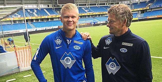 [德甲]丘库埃梅卡起脚远射 皮球折射入网