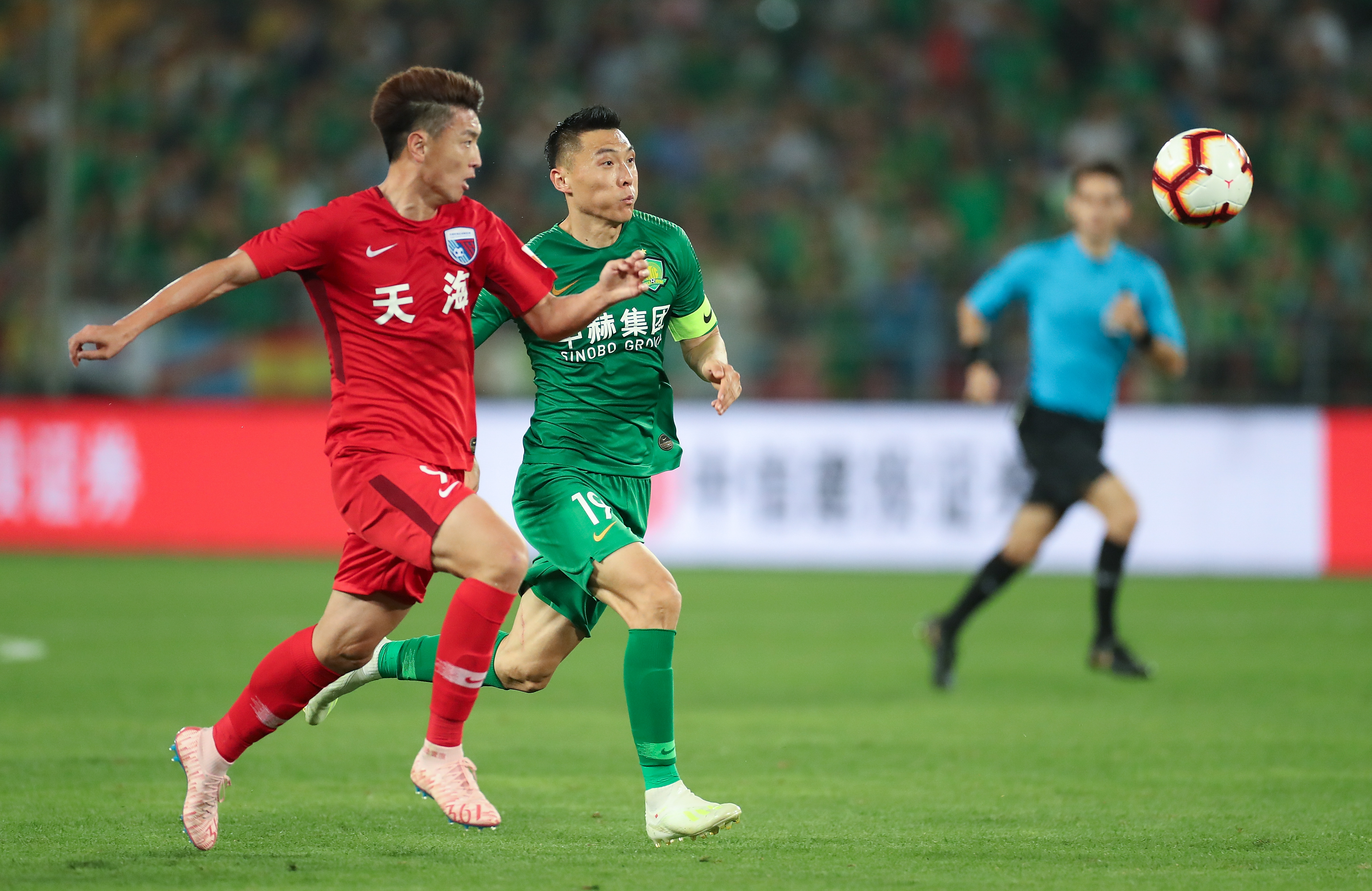 不得不服！加盟半年拿两冠，落叶归根解锁新纪录，若日尼奥真赢家