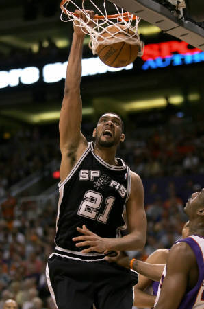 为什么球员在打击时穿戴护肘能增加出棒信心