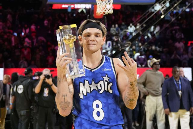 库里你太狠了，37岁仍是超巨，又刷新21世纪NBA第一的纪录
