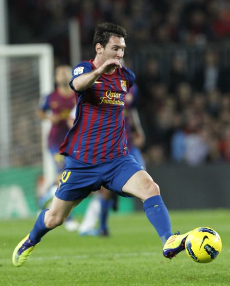 的几个冠军啊？就无敌了。忘了当年一到季后赛就拉胯了