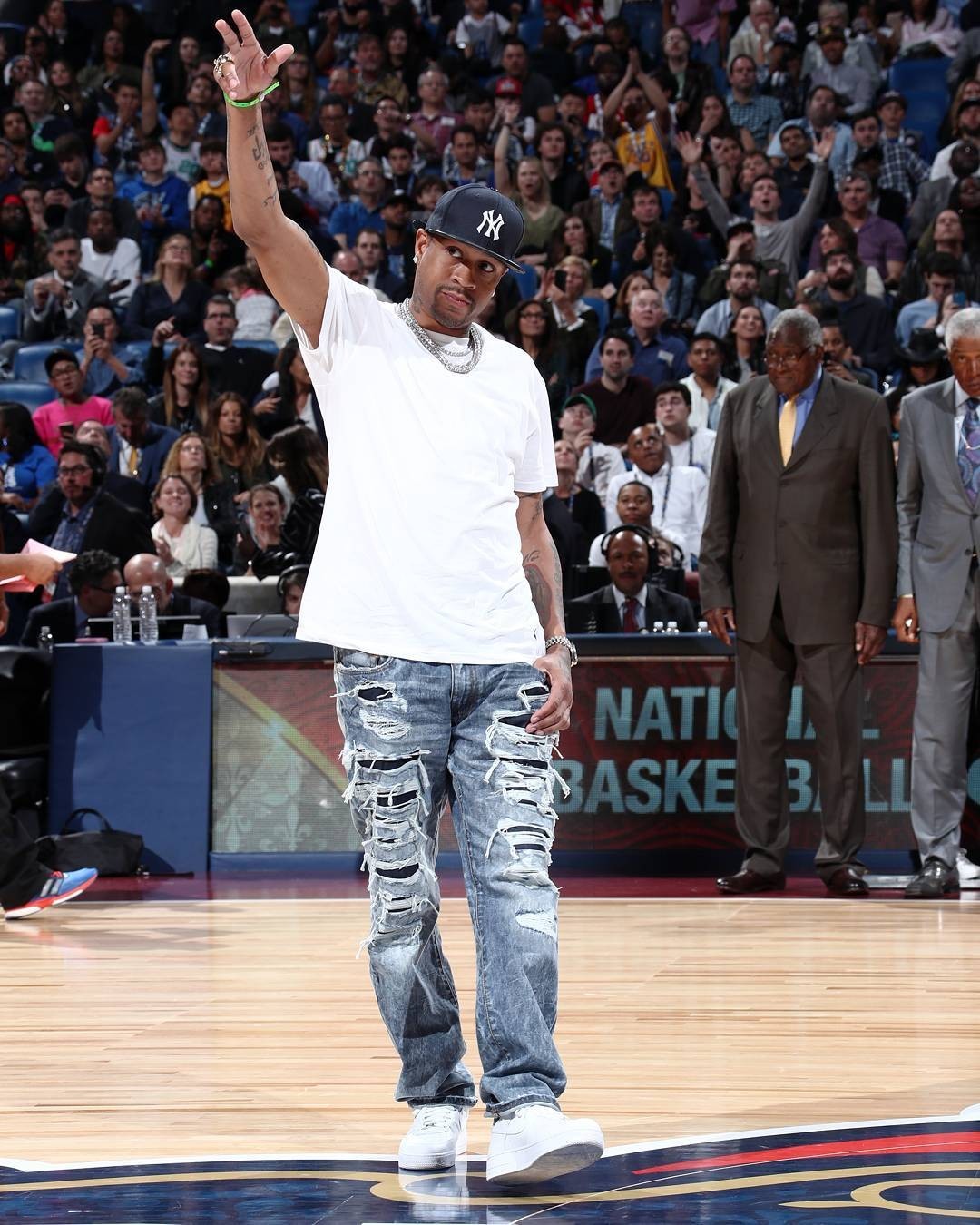 《赛博朋克2077》Mod下载量破10亿次 达成历史记录