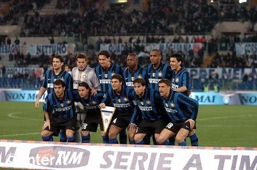 致敬李惠堂，赞助商犀旺送给魏祥鑫一颗柚子足球